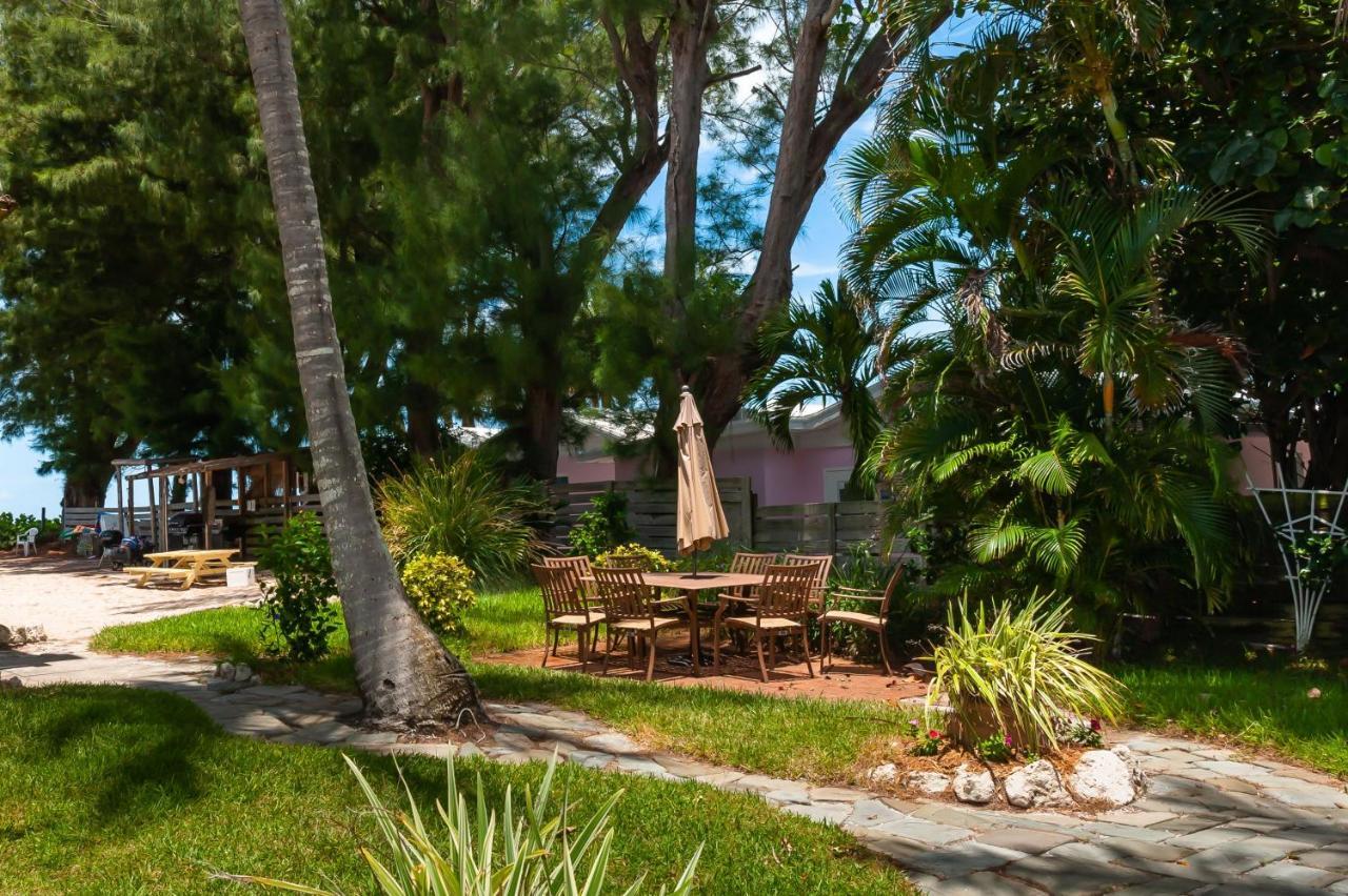 Cedar Cove Resort & Cottages Holmes Beach Exterior photo
